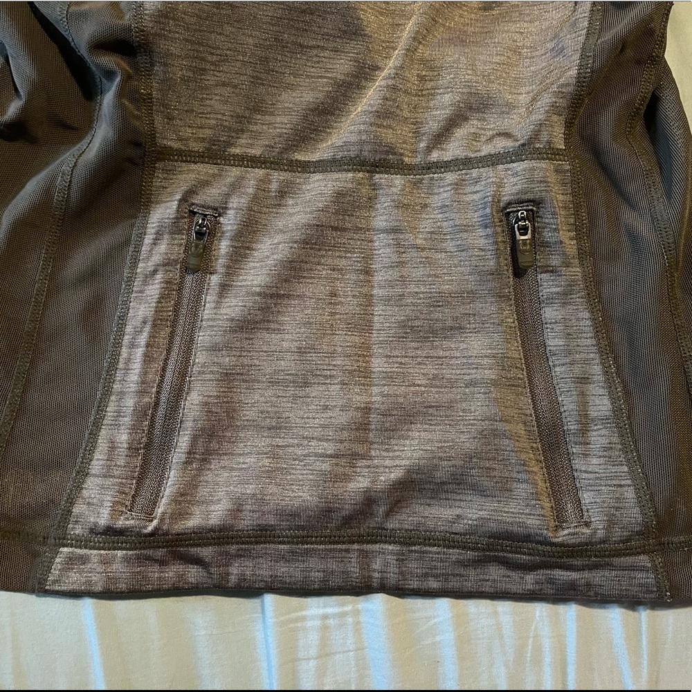 LULULEMON *RARE* CATCH ME AIR JACKET - Picture 8 of 11